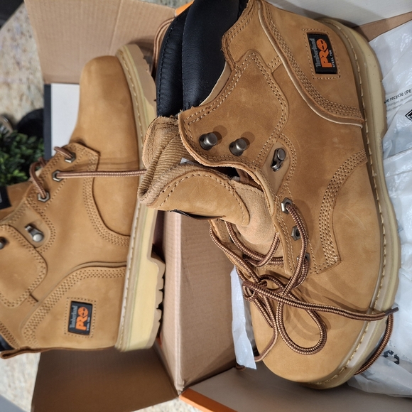 Steel-Toe Timberland PRO Tan Work Boots with Durable Leather - Picture 14 of 15